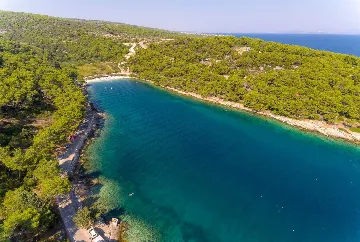 4-Bedroom Villa with Heated Pool in Splitska