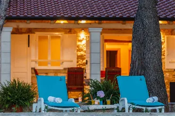 Stone Villa for 4–5 Guests in Supetar (Mirca)