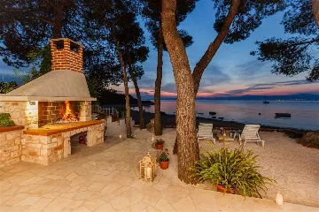Stone Villa for 4–5 Guests in Supetar (Mirca)