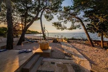 Stone Villa for 4–5 Guests in Supetar (Mirca)