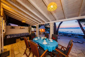 Stone Villa for 4–5 Guests in Supetar (Mirca)