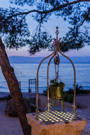 Stone Villa for 4–5 Guests in Supetar (Mirca)