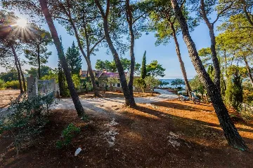 Stone Villa for 4–5 Guests in Supetar (Mirca)