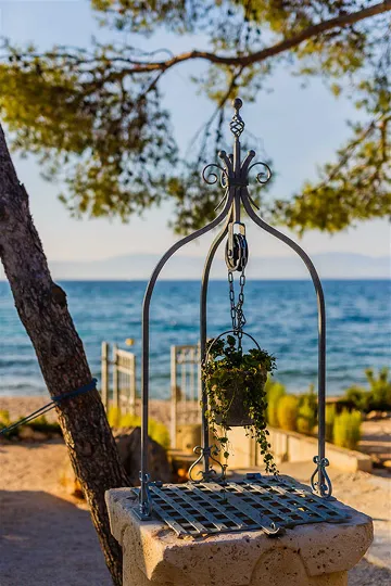 Stone Villa for 4–5 Guests in Supetar (Mirca)