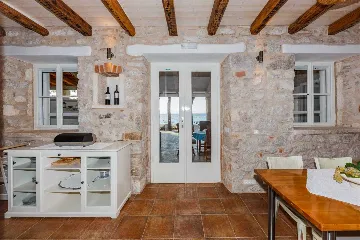 Stone Villa for 4–5 Guests in Supetar (Mirca)