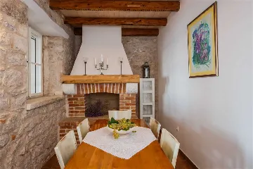 Stone Villa for 4–5 Guests in Supetar (Mirca)