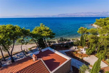 Stone Villa for 4–5 Guests in Supetar (Mirca)