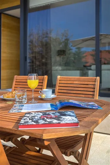 2-Bedroom Apartment in Primošten for 4 Guests