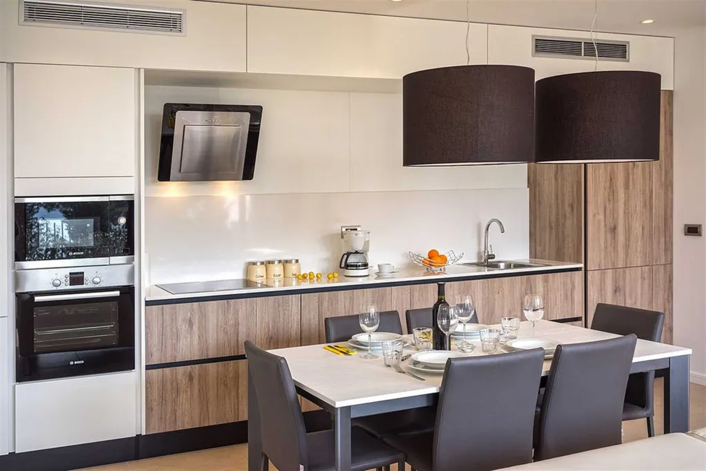 Air-Conditioned Apartment in Primošten for 4