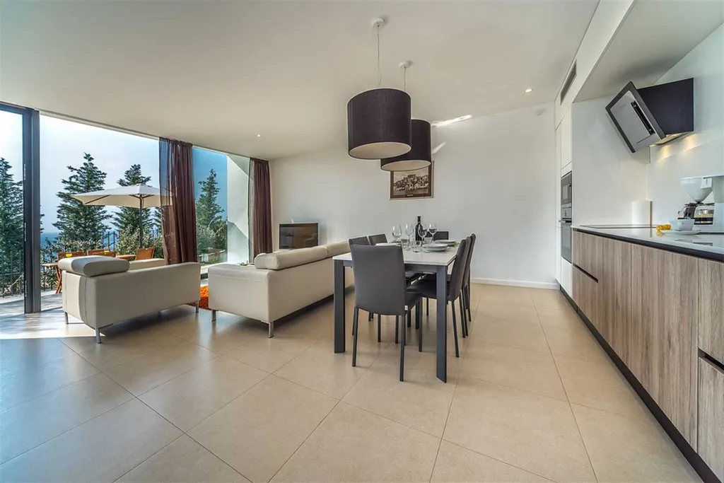 Air-Conditioned Apartment in Primošten for 4