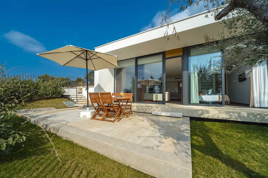 Air-Conditioned Apartment in Primošten for 4