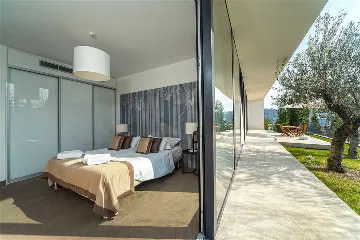 Air-Conditioned Apartment in Primošten for 4