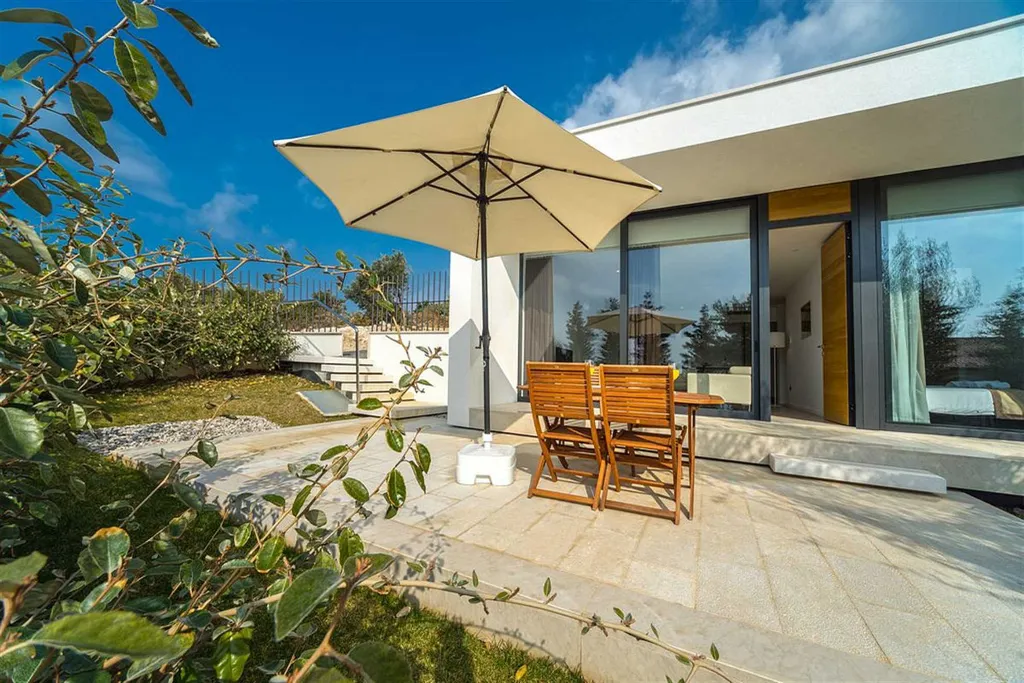 Air-Conditioned Apartment in Primošten for 4