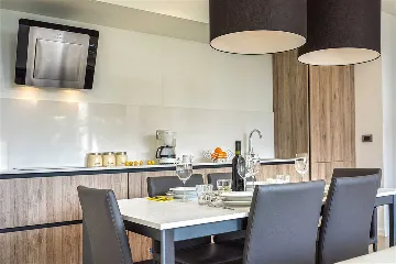 Air-Conditioned Apartment in Primošten for 4