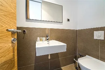 Air-Conditioned Apartment in Primošten for 4