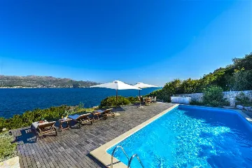 Villa with Outdoor Pool & Private Beach in Koločep