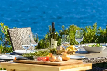 Villa with Outdoor Pool & Private Beach in Koločep