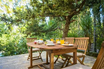 Villa with Outdoor Pool & Private Beach in Koločep