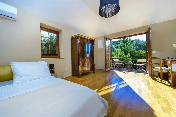 Villa with Outdoor Pool & Private Beach in Koločep