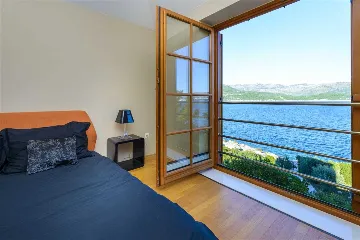 Villa with Outdoor Pool & Private Beach in Koločep