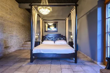 Villa with Outdoor Pool & Private Beach in Koločep