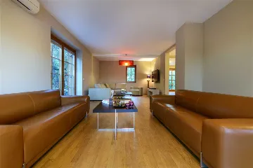 Villa with Outdoor Pool & Private Beach in Koločep