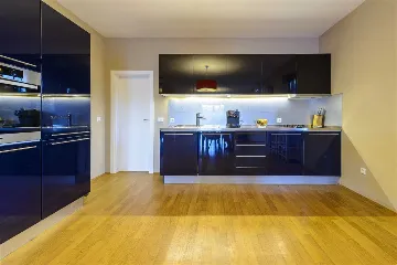 Villa with Outdoor Pool & Private Beach in Koločep