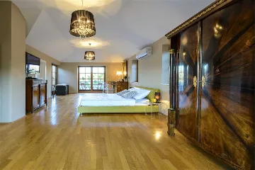 Villa with Outdoor Pool & Private Beach in Koločep