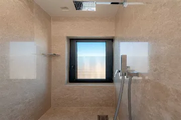 4-Bedroom Villa in Sutivan with Heated Pool