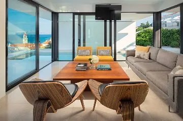 4-Bedroom Villa in Sutivan with Heated Pool