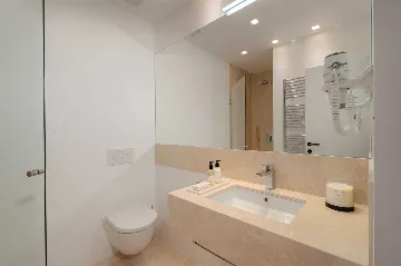 4-Bedroom Villa in Sutivan with Heated Pool