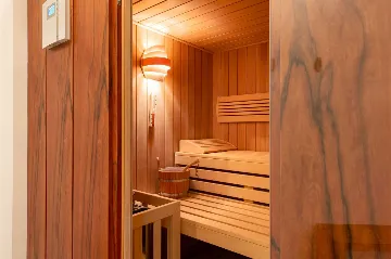 4-Bedroom Villa in Sutivan with Heated Pool