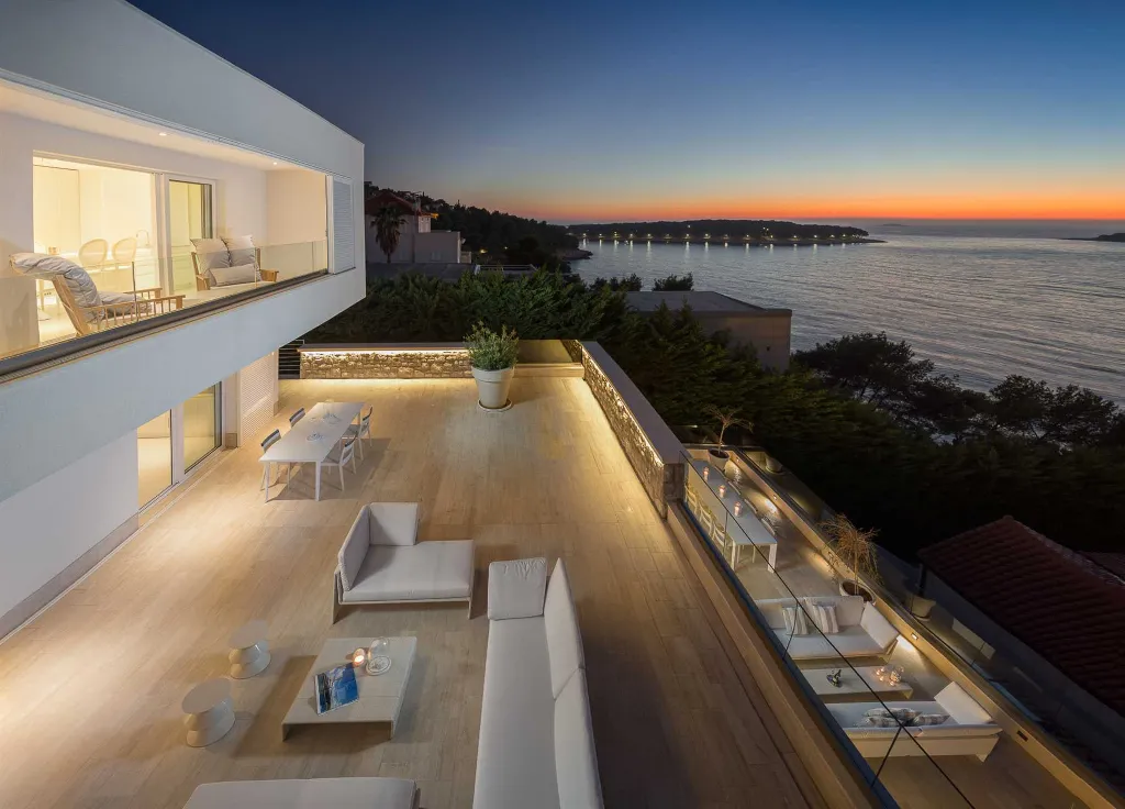 Primošten Villa for 14 Guests with Heated Pool
