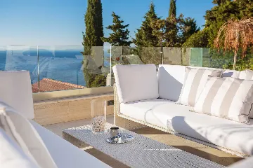 Primošten Villa for 14 Guests with Heated Pool