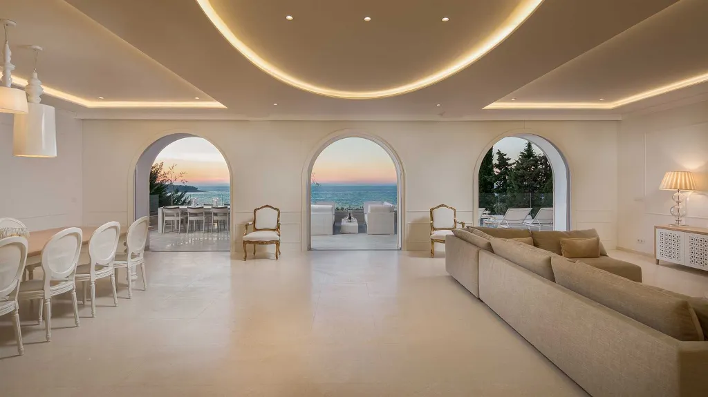 Primošten Villa for 14 Guests with Heated Pool
