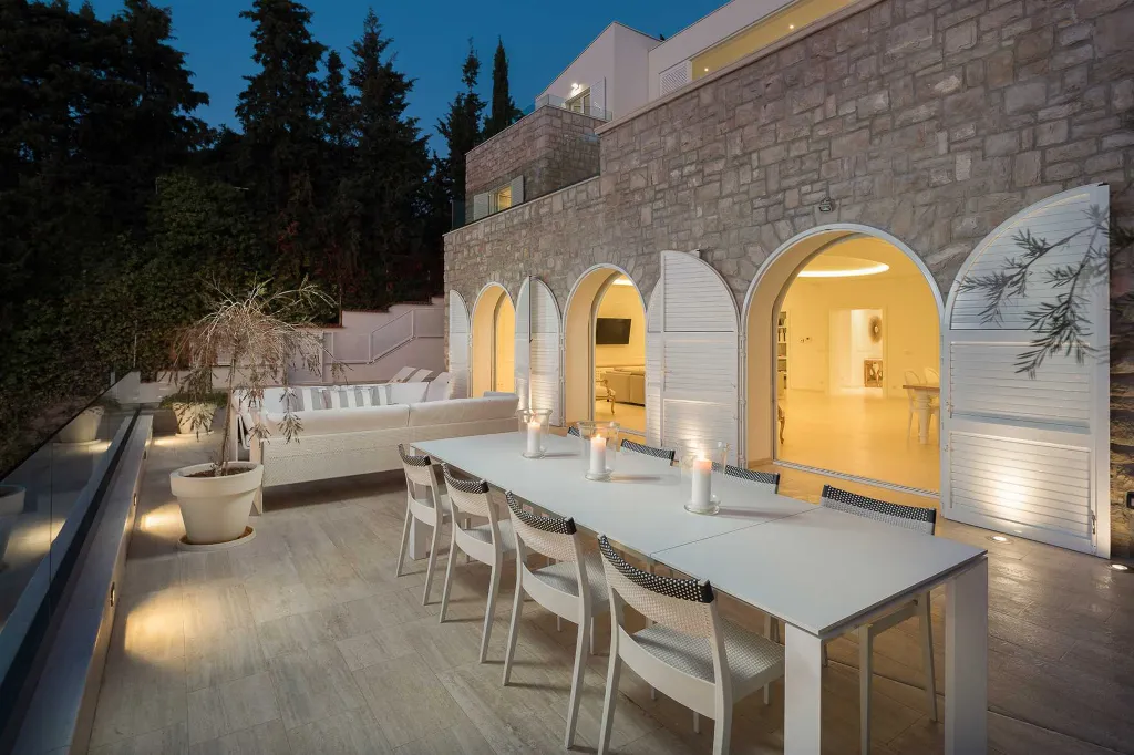 Primošten Villa for 14 Guests with Heated Pool