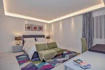 Villa in Milna for 10 Guests with Heated Pool