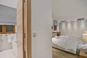 Villa in Milna for 10 Guests with Heated Pool