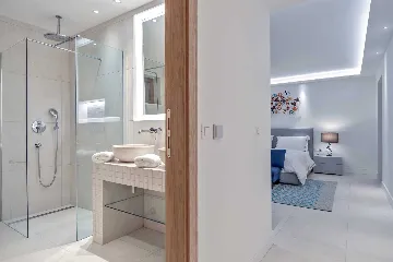 Villa in Milna for 10 Guests with Heated Pool