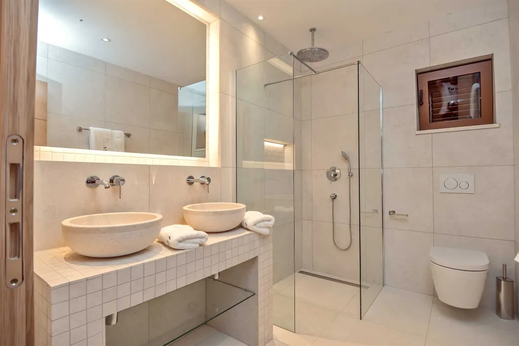 Villa in Milna for 10 Guests with Heated Pool