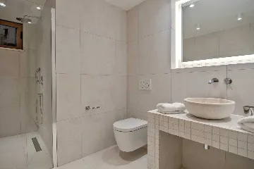 Villa in Milna for 10 Guests with Heated Pool