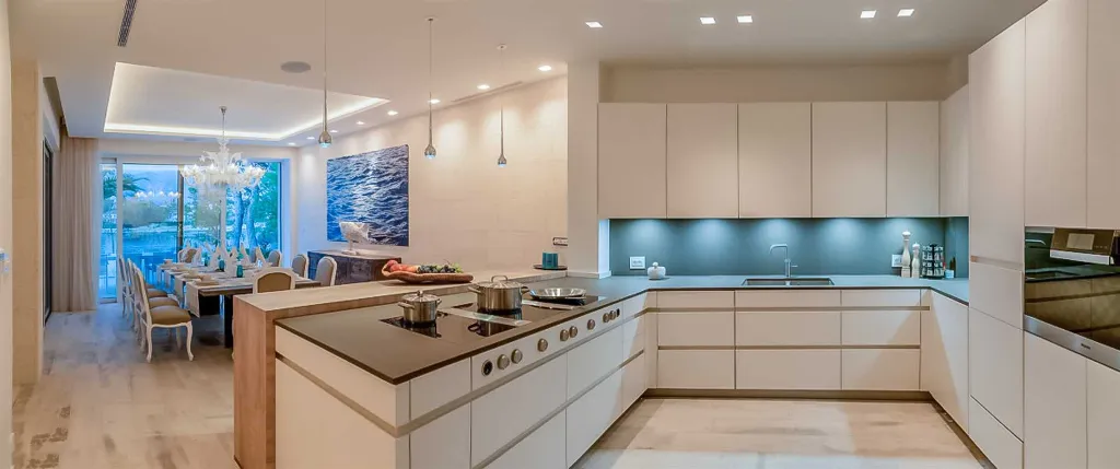Sumartin 6-Bedroom Villa for Up to 12 Guests