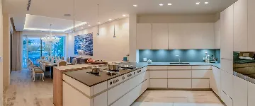 Sumartin 6-Bedroom Villa for Up to 12 Guests