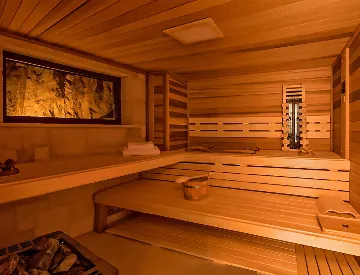 Sumartin 6-Bedroom Villa for Up to 12 Guests