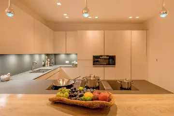 Sumartin 6-Bedroom Villa for Up to 12 Guests