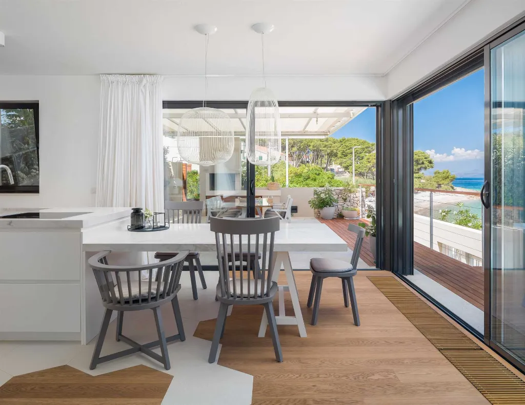 3-Bedroom Villa in Sutivan with Heated Pool