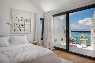 3-Bedroom Villa in Sutivan with Heated Pool