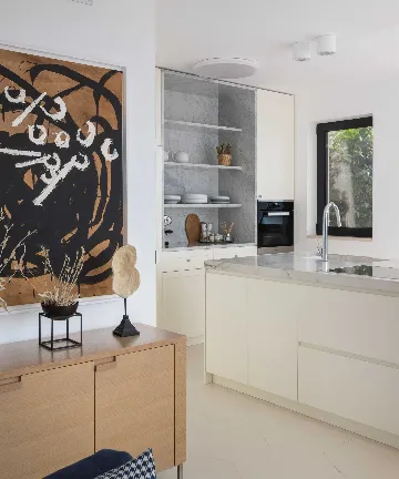 3-Bedroom Villa with Heated Infinity Pool in Sutivan