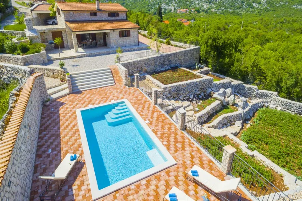 3-Bedroom Villa in Vrgorac with Heated Pool