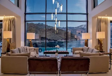 Korčula Seafront Villa for 8 with Infinity Pool